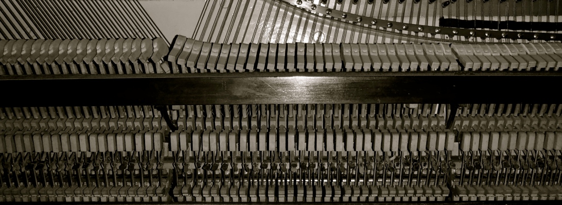 Piano Mechanism - Inside The Piano. Hammers, strings, tapes & keys...